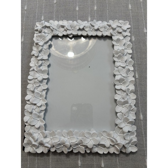 Laura Ashley Other - Chic White Plumeria Floral Frame – Boho Coastal Decor & Tropical Vibe Accent 5x7